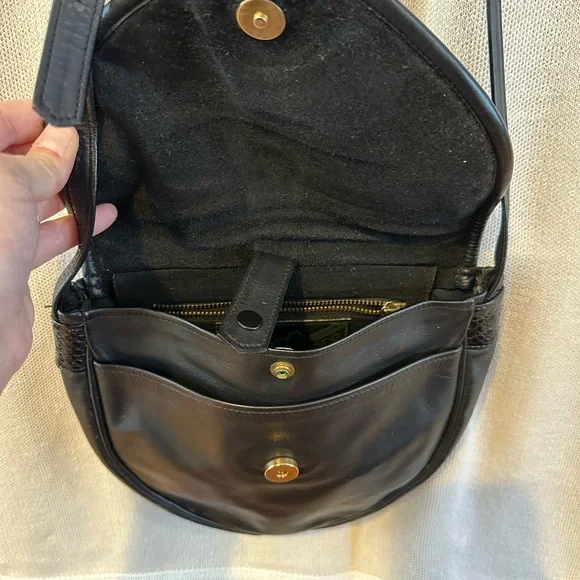 Vintage Black Leather Shoulder Bag: Bags by Deena - Picture 2 of 5